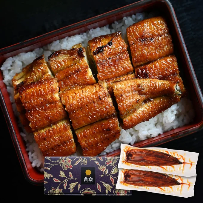 尾張まるはち いくら 醤油漬け 鱒卵 冷凍 500g