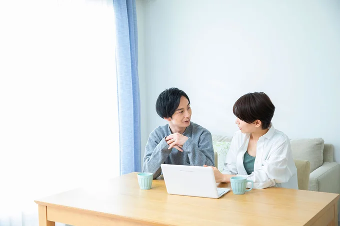 配偶者や家族の理解を得る必要がある