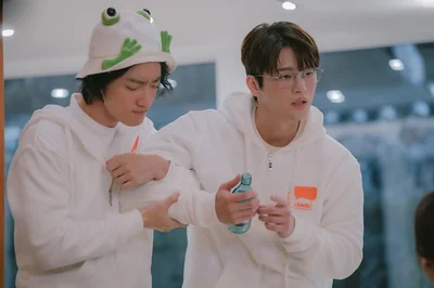 お酒に弱いパク・キョンナム（ソ・イングク）。普段クールな彼が会社の合宿で焼酎の蓋を探すシーンには誰もがキュンキュンすること間違いなし！オフィスラブも楽しめる本作