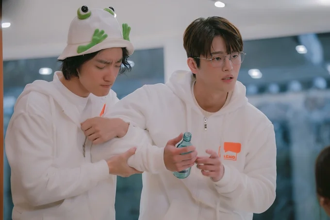 お酒に弱いパク・キョンナム（ソ・イングク）。普段クールな彼が会社の合宿で焼酎の蓋を探すシーンには誰もがキュンキュンすること間違いなし！オフィスラブも楽しめる本作