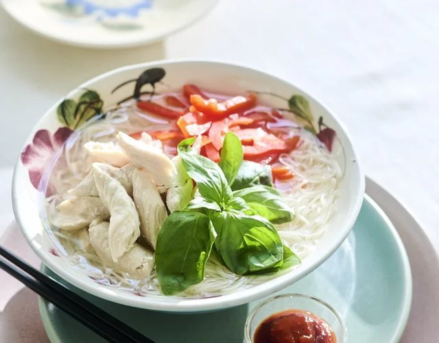 低カロリーなのにボリューム＆栄養も満点！ささ身で作るフォー風にゅうめん