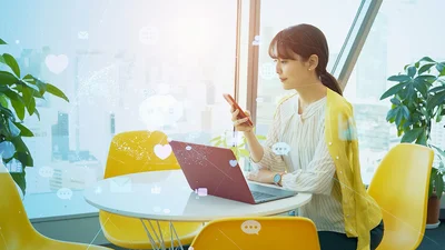 仕事仲間兼オタク友だちと知り合える