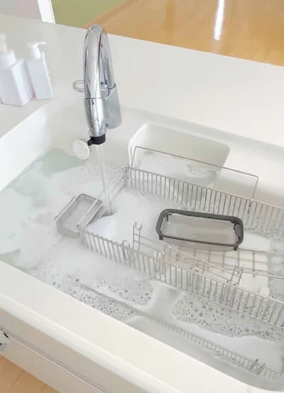 お湯と酸素系漂白剤につけて「ほったらかし」！
