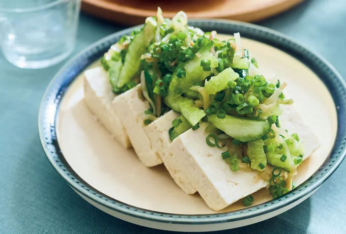 たたききゅうりのうま塩豆腐サラダ