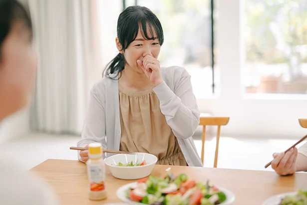 「この『深煎りごまドレッシング カロリーハーフ』なら、どんな野菜もおいしく食べられると思いました。しかもカロリーハーフだなんて、うれしいことだらけですね！」と、水上さん