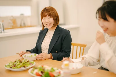 「切っただけ、ゆでただけの野菜でも、ヘルシーなのに満足感のある一品になるので、うれしいですよね」と、山上編集長