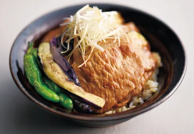 豚の蒲焼き丼