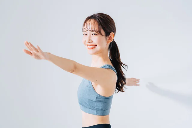 気持ちが落ち込んで体がだるいときに！軽い有酸素運動で元気がでてくる「サンバのポーズ」
