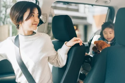 お出かけの際に車内で楽しむことも