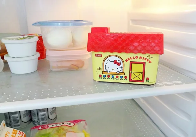 冷蔵庫を開ける度にウキウキ！キティちゃん脱臭剤で臭い＆気分スッキリ
