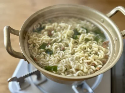 麺を茹でて約4分半