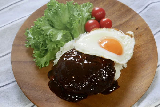 ワンプレートでランチにもぴったりなロコモコ丼
