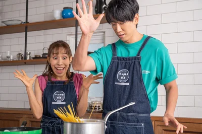 クールにキメた弟・小山さんに、みきママさんは驚きの表情！