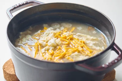 優しいお味で夏の疲れを吹き飛ばす！「簡単サムゲタン風スープ」