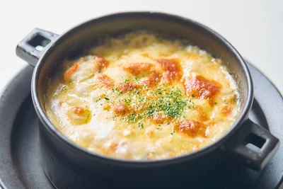 サムゲタンがまさかの大変身！「チキンチーズグラタン」