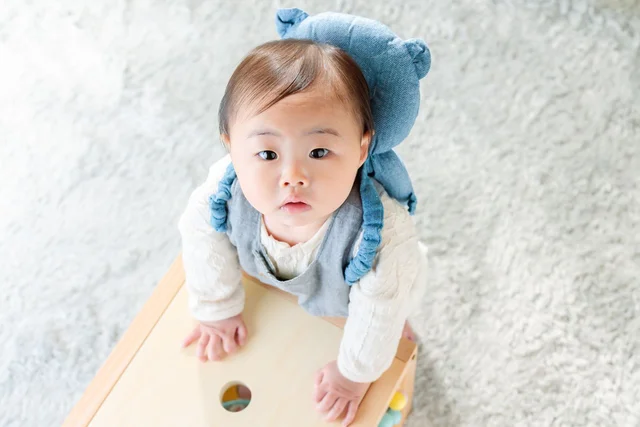 「思わずぎゅっとしたくなる可愛さ！」1歳児の思いがけない行動に5万いいね
