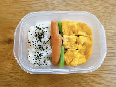 【最強時短】タッパー1つで完成！ドラマ「めんつゆひとり飯２」のレンチン卵焼きを作ってみた！