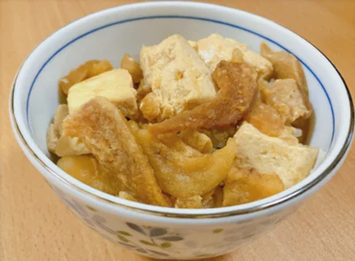 背徳感マシマシだけど…やめられない！「肉かす豆腐丼」