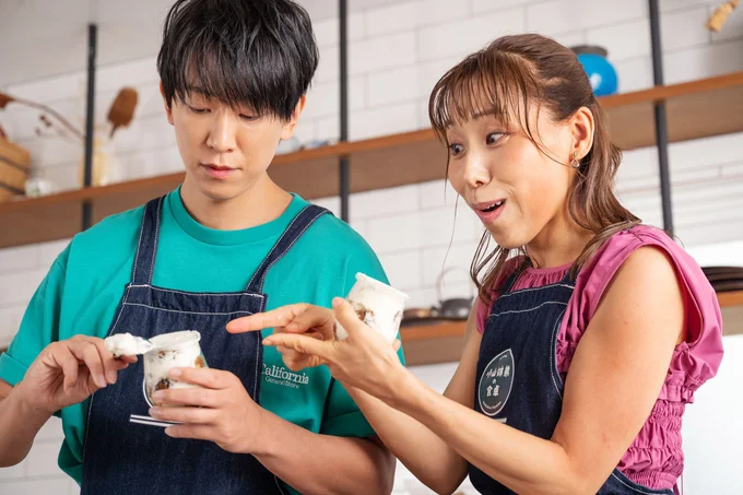 容器のてっぺんはクリームでふたをするように平らに整えるのがカギ