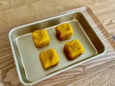 3〜4cm角の四角形に