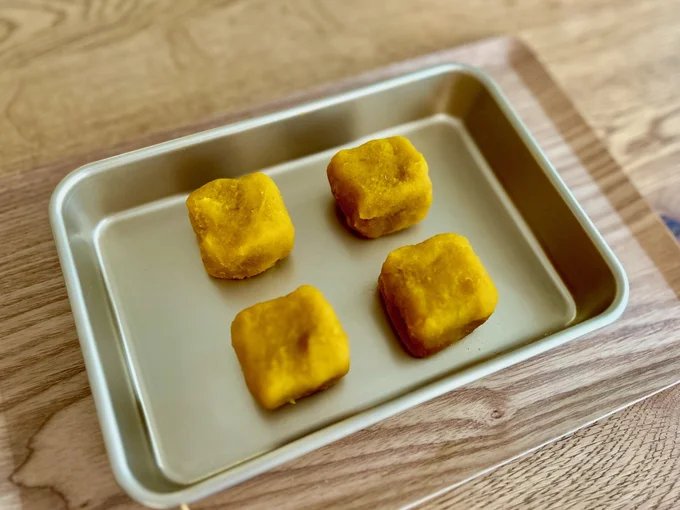 3〜4cm角の四角形に