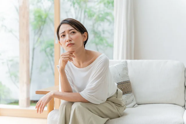 のぼせ、しびれ、睡眠障害…更年期の不調で困ったらまずは婦人科に行ってみよう！