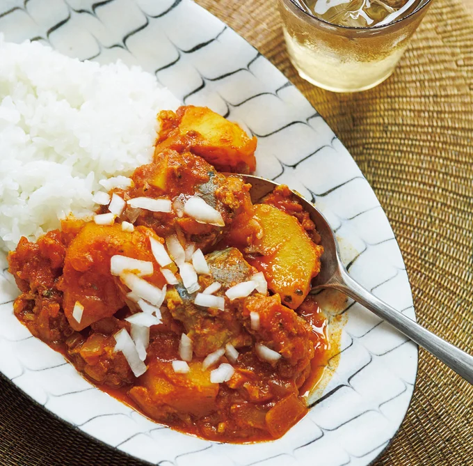 サバ缶とじゃがいものカレー