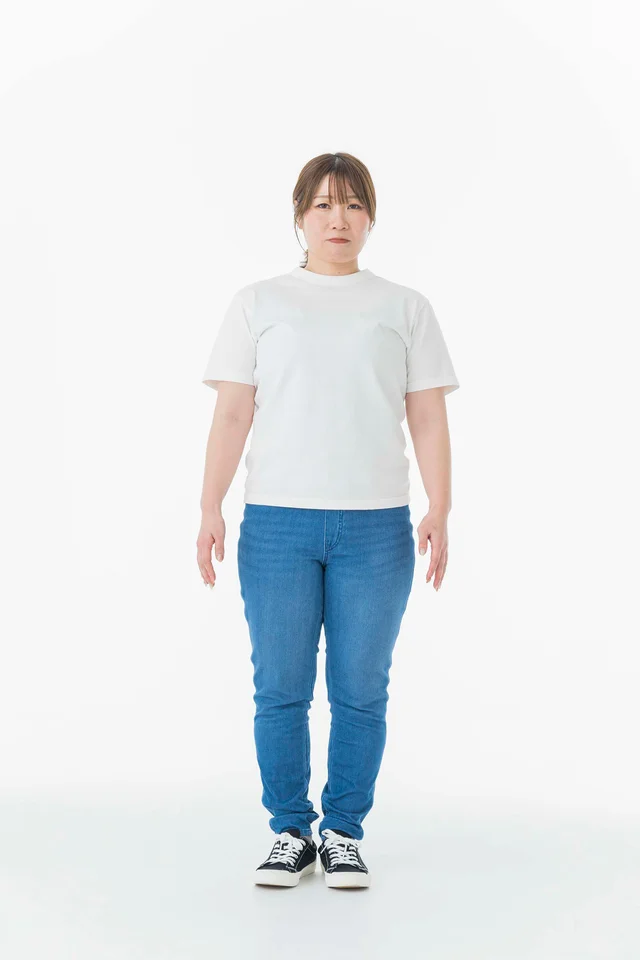 【衝撃のビフォーアフター】Tシャツを変えただけ！同じ体型なのにこんなに痩せて見える！Tシャツ選びのコツとは？