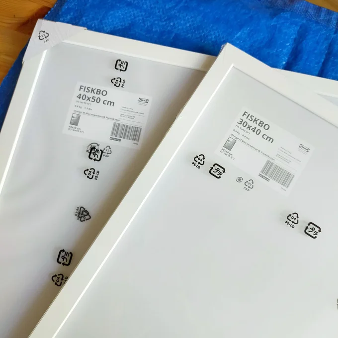 IKEAで白縁の額を購入