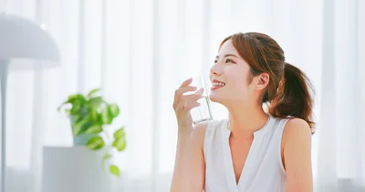 むくみ予防には余分な水分を控えるのが良い？