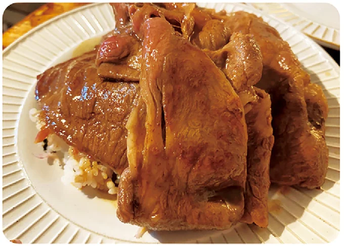 牛焼きしゃぶの梅じゃこご飯のせ