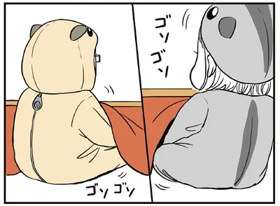 こたつの中でゴソゴソする娘とパパ