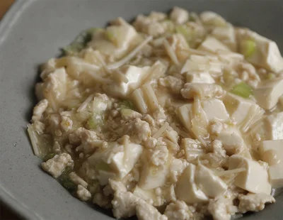 いつもの麻婆豆腐をさわやかに「えのき入り柚子こしょう麻婆豆腐」