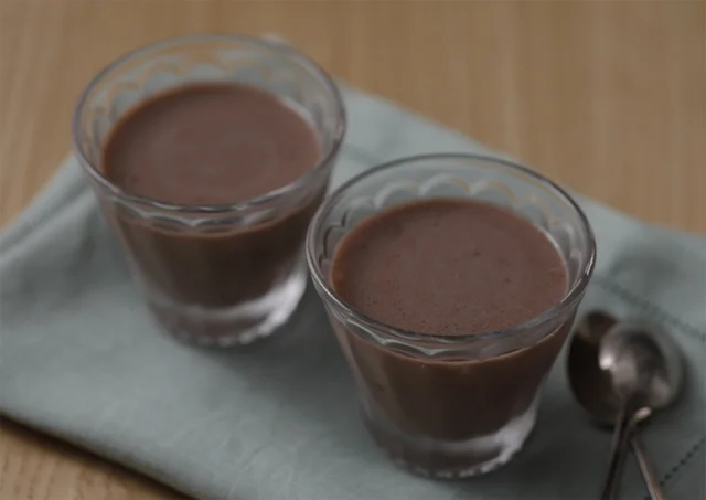 【体が喜ぶ寄り添いごはん】溶かして固めるだけ！ 簡単デザート「材料3つでチョコ風ババロア」／よりそいごはん（10）