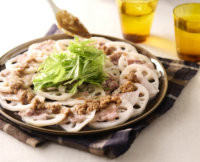 火を使わず10分で作れる、れんこん&豚バラの一品