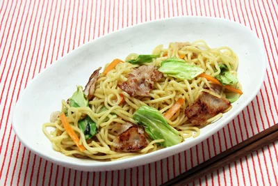 白だしで味つけした焼きそばはあっさり