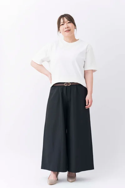 間延びして見えていた白Tシャツ姿も、このとおり。