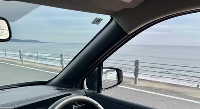 海沿いの道をのんびりドライブ♪
