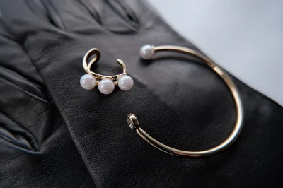 ゴールドのアクセも高見えします