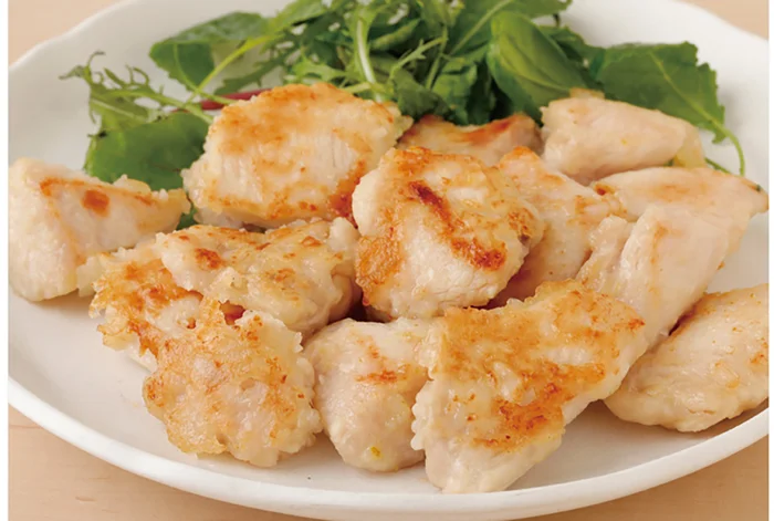 【手取り18万円でも年100万円貯める！】漬けて冷凍するだけ！ 節約の強い味方・鶏むね肉のレシピ