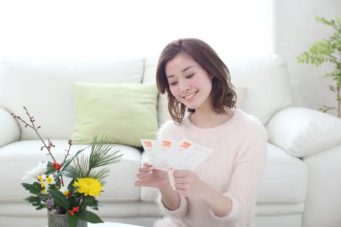 「賀正」と「謹賀新年」どっちが正解？
