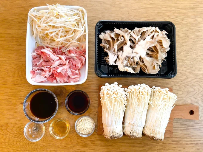 「豚こまときのこのオイスターめんつゆ鍋」の材料はこちら