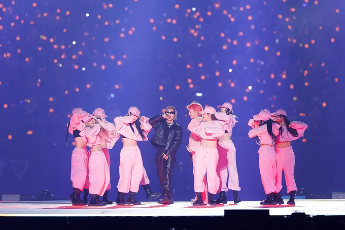 会場中が絶叫に包まれたBIGBANGのステージ