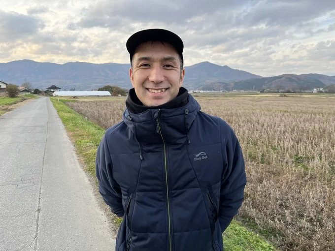 「遠野旅の産地直売所」のコーディネーター・田村隆雅さん。大学生の時に遠野の農泊に感銘を受けて東京からの移住を決意したのだそう