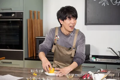 滑る柿にこわがる山下さん
