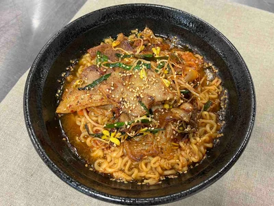 辛ラーメンアレンジレシピ「デジポックム辛ラーメン」