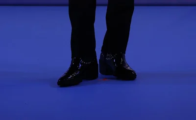 クァク・ドンヨンの靴