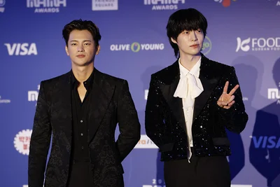 「MAMA AWARDS（Mnet ASIAN MUSIC AWARDS）」に登場したソ・イングクとアン・ジェヒョン撮り下ろし