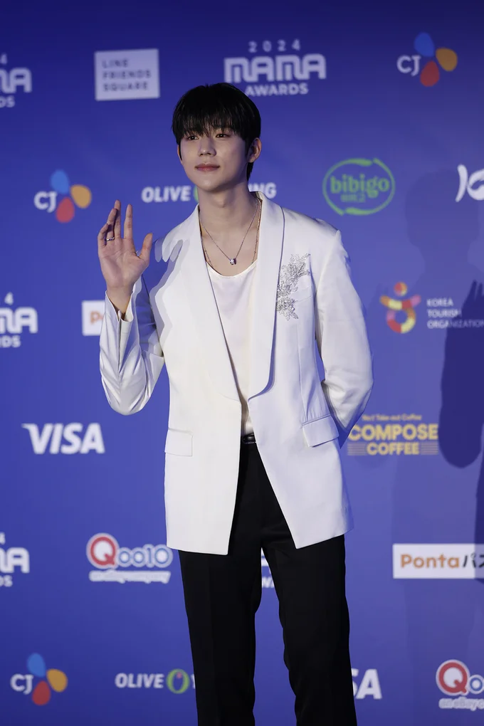 「MAMA AWARDS（Mnet ASIAN MUSIC AWARDS）」に登場したムン・サンミン撮り下ろし