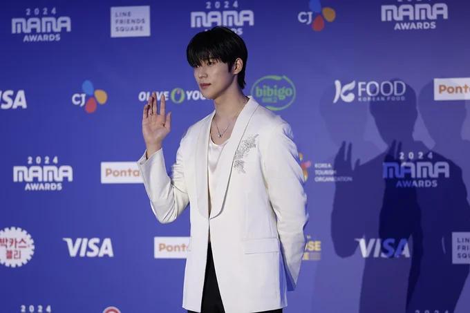 「MAMA AWARDS（Mnet ASIAN MUSIC AWARDS）」に登場したムン・サンミン撮り下ろし